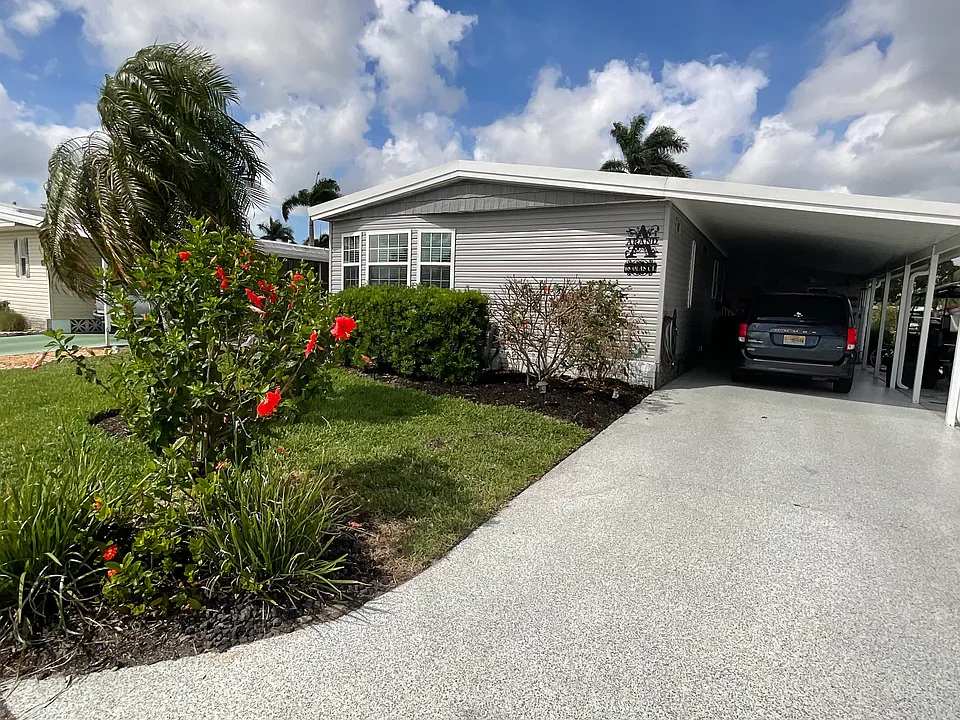 68 Olas Ct
