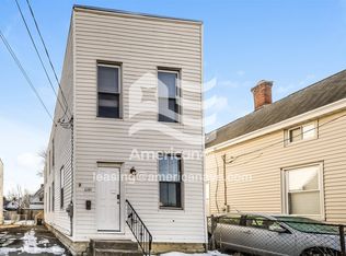 6104 Chestnut St, Cincinnati, OH 45216