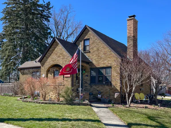156 Mallery Ave, Elgin, IL 60123