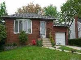 85 W 22nd St, Deer Park, NY 11729