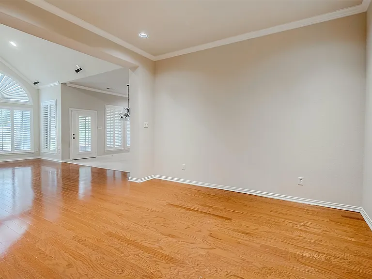 7206 Spring Meadow Ln — Photo 10