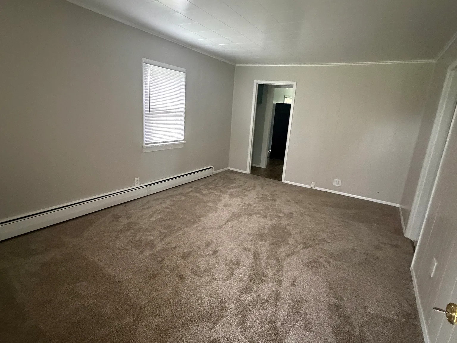 2 bed, 1100 sqft, $700 — Photo 3