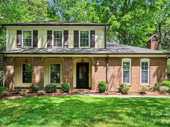 9101 Hinson Dr, Matthews, NC 28105