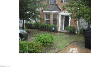 8 Mast Ct, Portsmouth, VA 23703