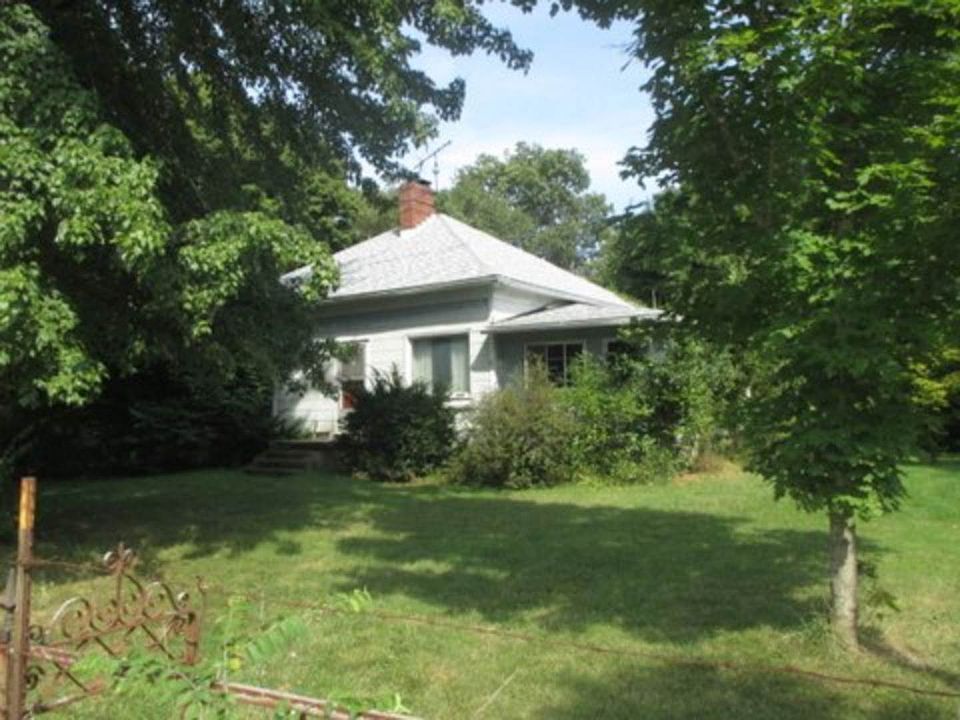 1st image of 10563 E 1825th Ave