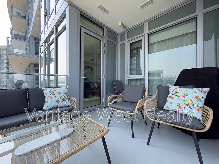 3800 Capozzi Rd #806 — Photo 32