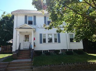 18 Amesbury St, West Roxbury, MA 02132