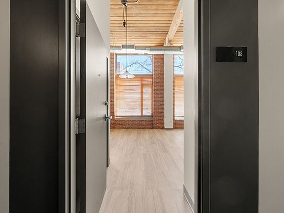 5th image of 146 Court St APT 108