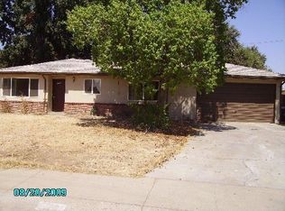 2224 W Harvard Dr, Visalia, CA 93277