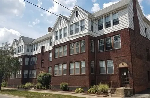 200 Steward Ave Photo 1