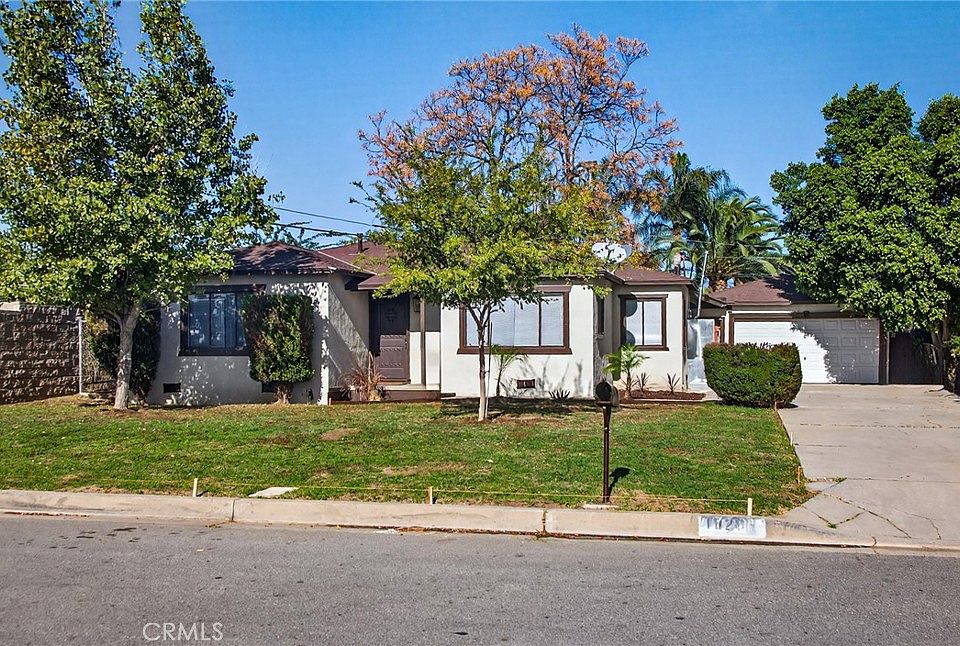 1st image of 18206 Seville Ave