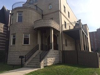 2nd image of 3981 S Ellis Ave