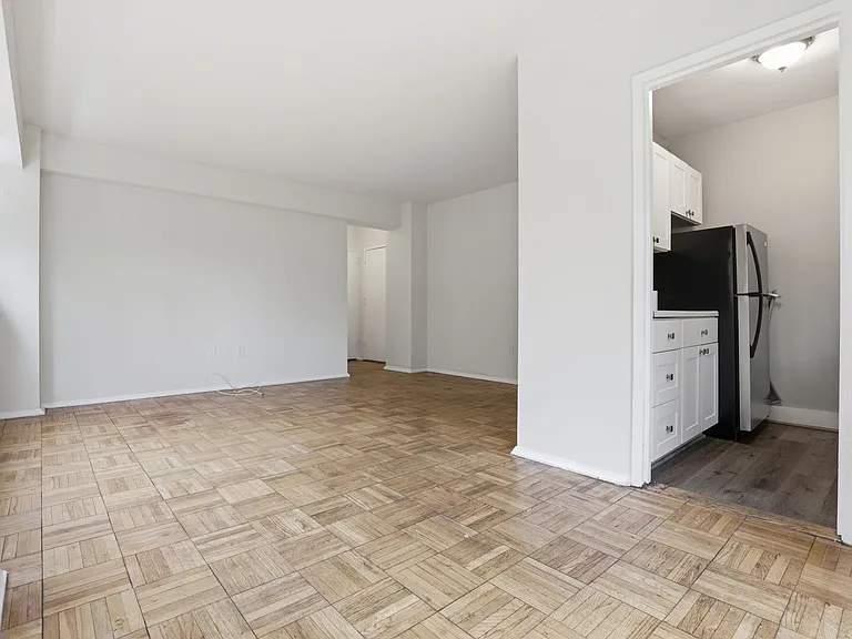 2720 Wisconsin Ave NW #302 — Photo 13