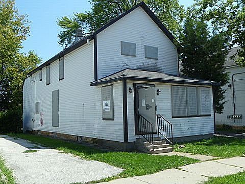 1st image of 21 Jefferson Ave