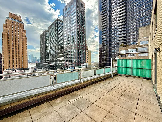 Rented by Manhattan Realty Group | media 5