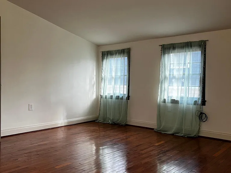 107 Walnut St — Photo 31