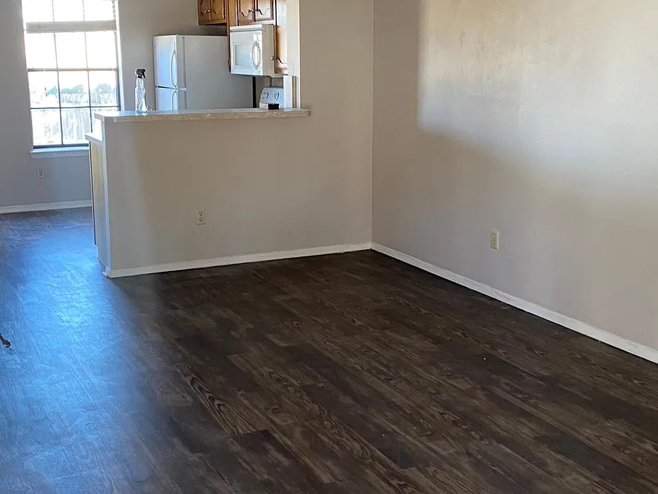 422 N Dallas Ave #3B