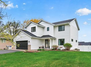 8406 Bear Ave, Monticello, MN 55362
