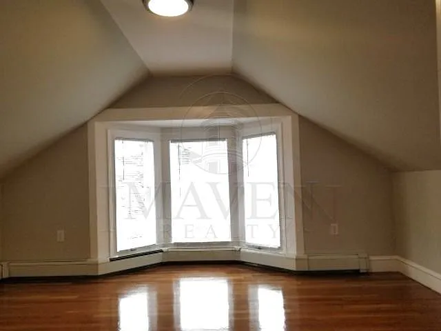 2 bed, 900 sqft, $2,900 — Photo 2