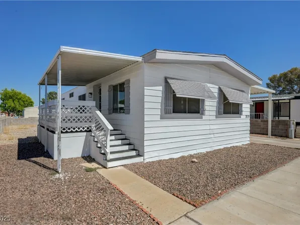 3570 Haleakala Dr, Las Vegas, NV 89122