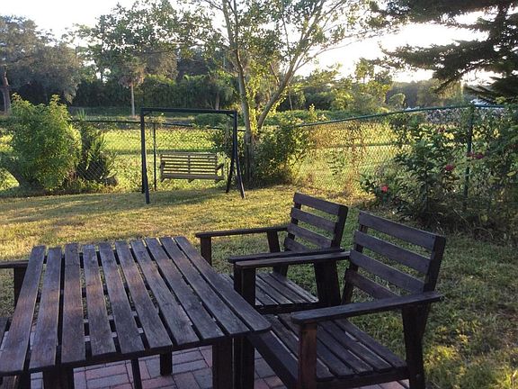 Home For Sale In Country Park