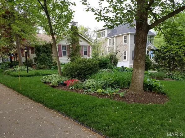 451 Lee Ave, Saint Louis, MO 63119