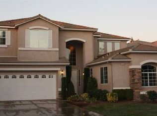 1743 N Holly Ave, Clovis, CA 93619