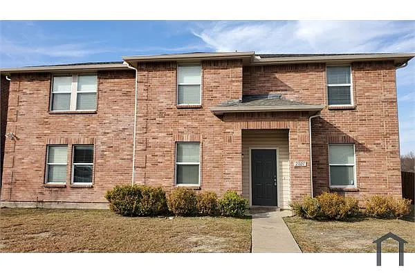 Building Photo - 2801 Kerrville Dr
