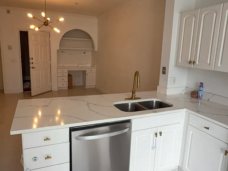 860 N Orange Ave #303 — Photo 3