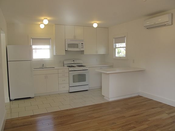 2nd image of 6416 Elgin St