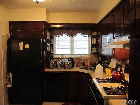 Home for Sale in Rosedale, NY $399,990