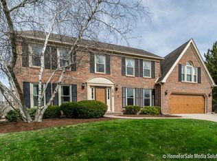 2416 Thaxton Ct, Naperville, IL 60565