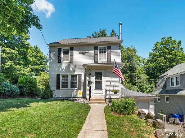 13 Roberts Avenue, Watertown, CT 06795