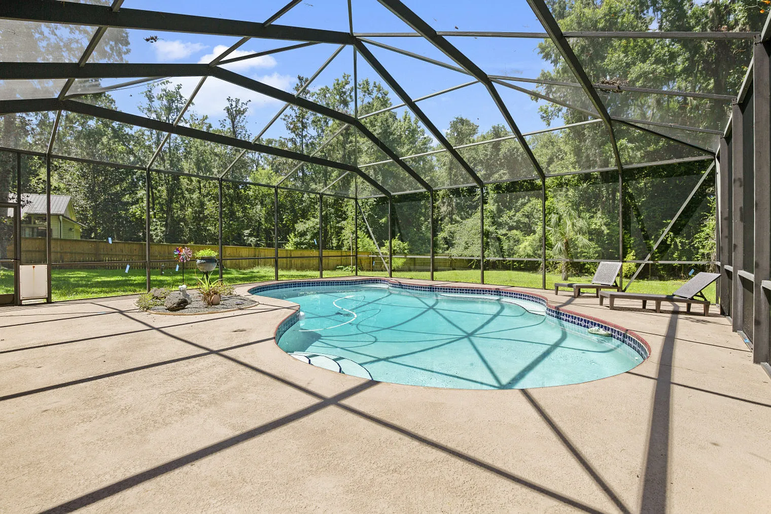 4 bed, 3.0 bath, 2228 sqft, $13,216 — Photo 3