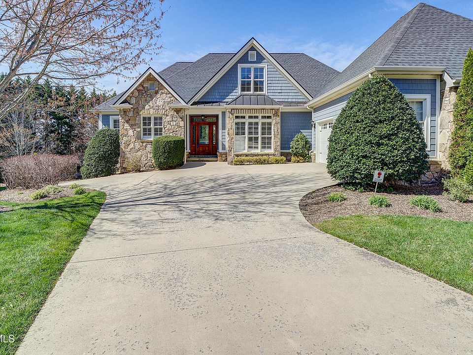 1st image of 1943 Villa Ct