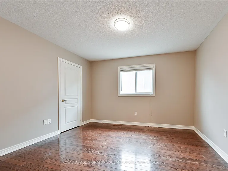 51 Landsdown Cres — Photo 22