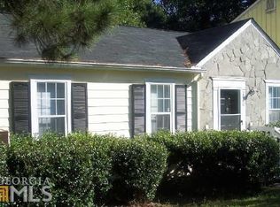 2060 Charter Ln, Lithonia, GA