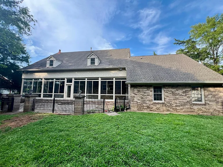 1302 Honeywood Pl — Photo 36