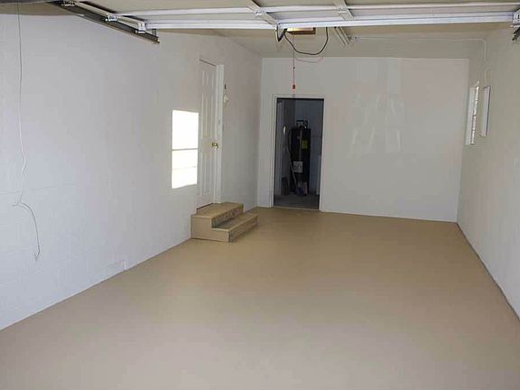 GARAGE INT