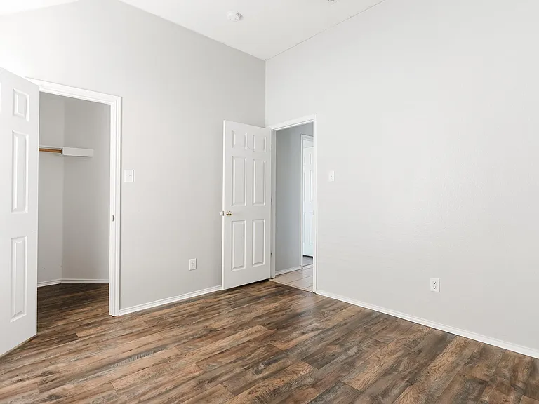 1514 Clear Creek Dr — Photo 12