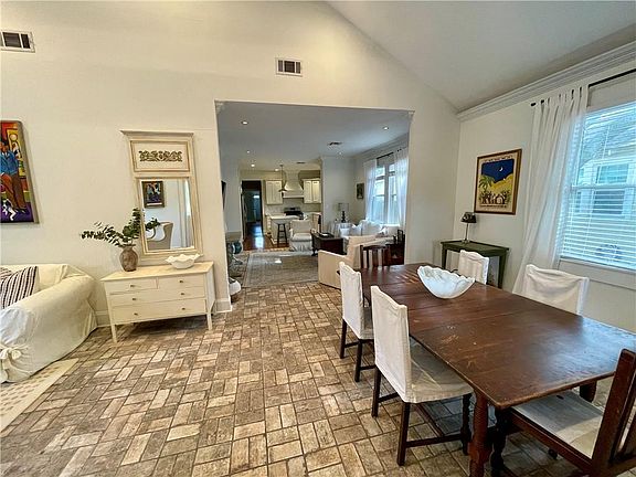 5th image of 5559 Rosemary Pl