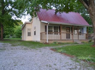 2527 Old Greenbrier Pike, Greenbrier, TN 37073