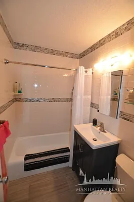 Sold by Manhattan Realty Group | media 4