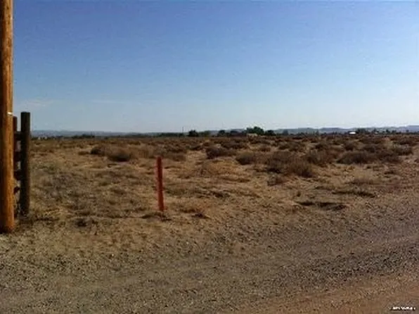 1650 E Caribou St, Silver Springs, NV 89429