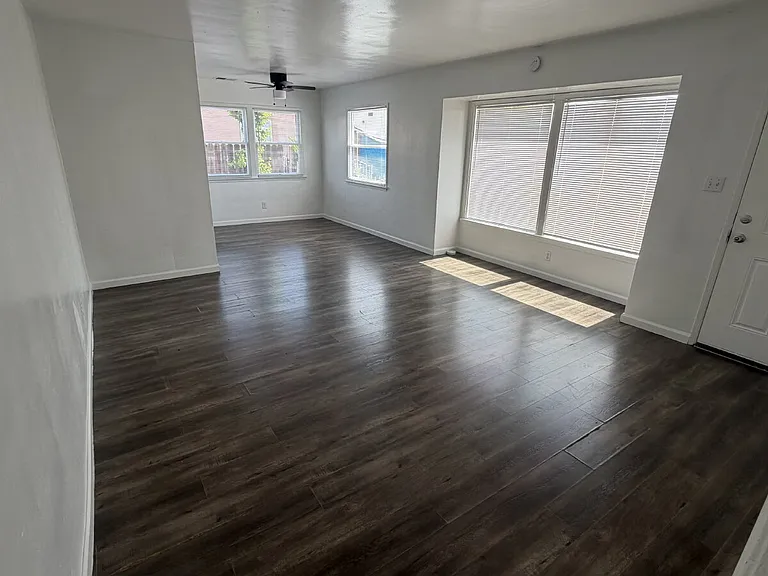 1400 Maitland Dr — Photo 2