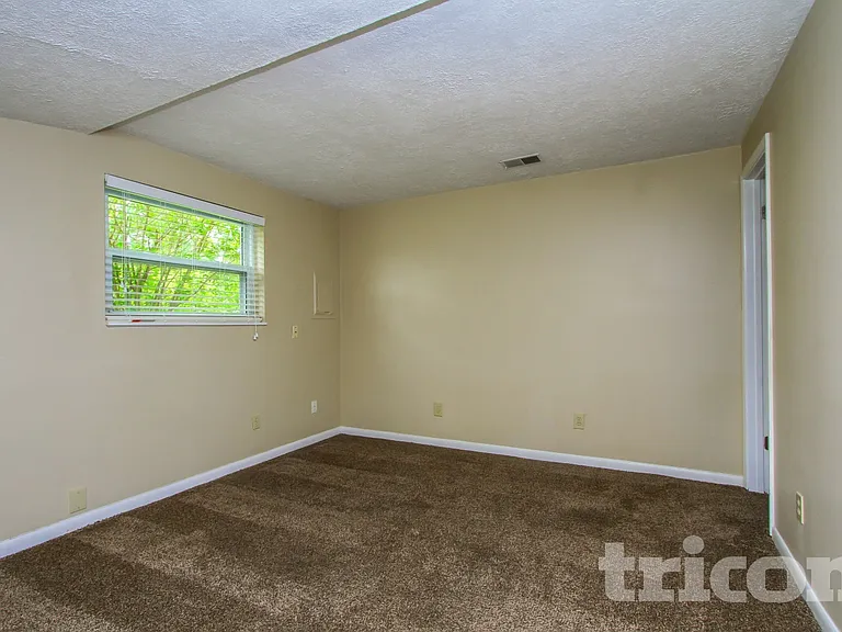 530 Quail Run — Photo 11