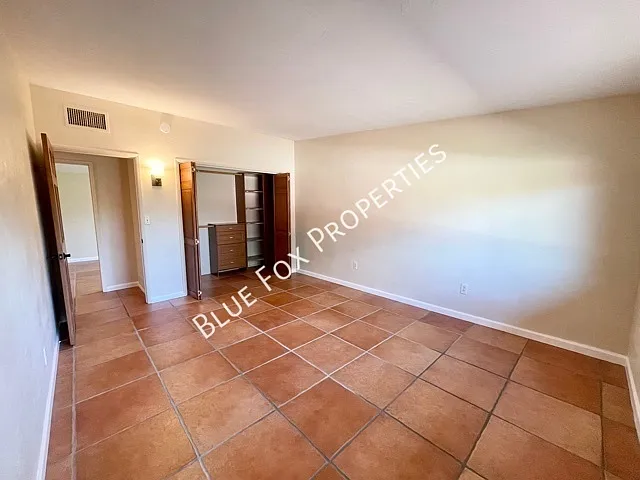 729 N Alamo Ave — Photo 19