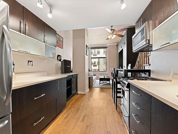 2nd image of 310 E 23rd St APT 6B