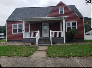 412 Barkwill St, Saint Marys, WV