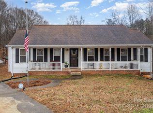 127 Halifax Ct, Gastonia, NC 28056